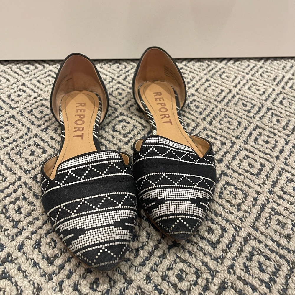 Report Women's Black and White Patterned Loafers